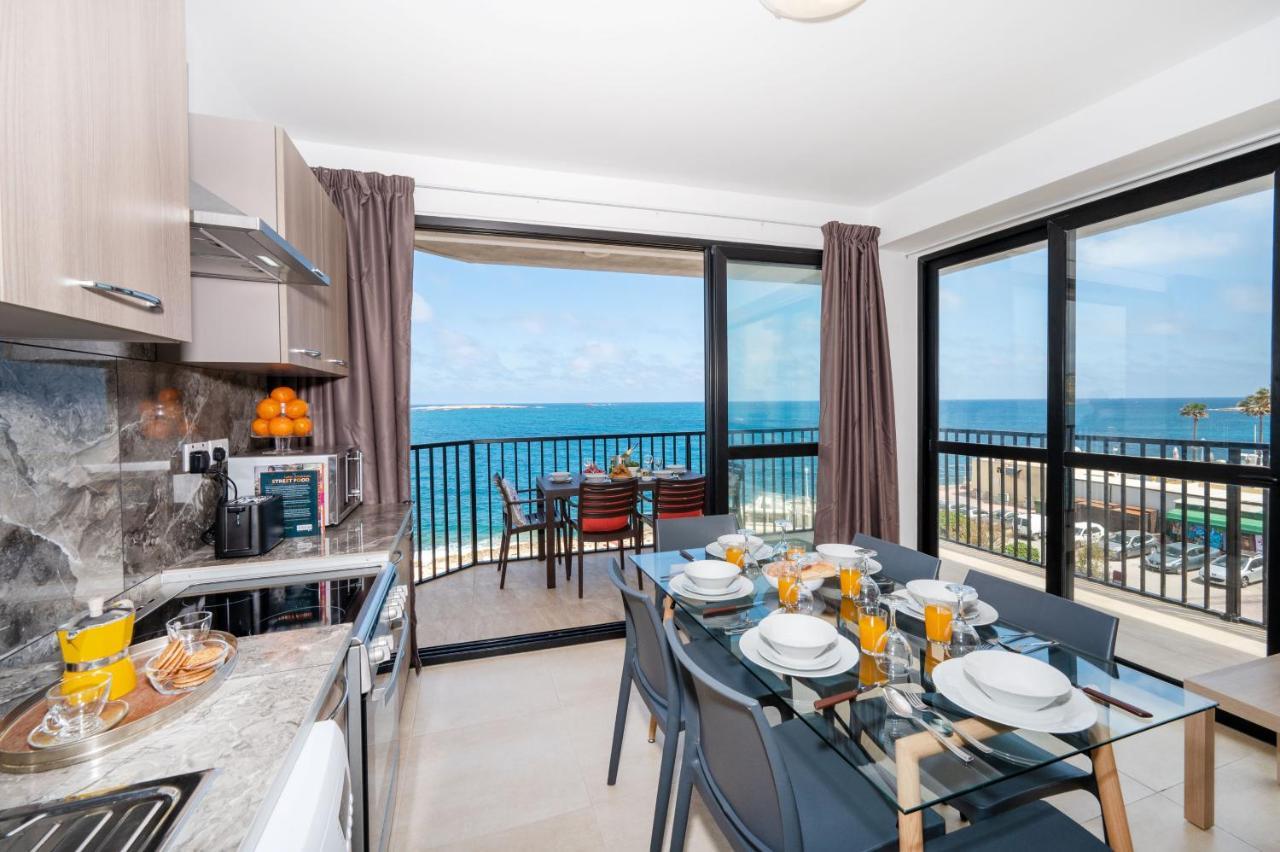 Islet Promenade Seafront Apartment With Large Corner Terrace By Getawaysmalta Σεντ Πόλς Μπέι Εξωτερικό φωτογραφία