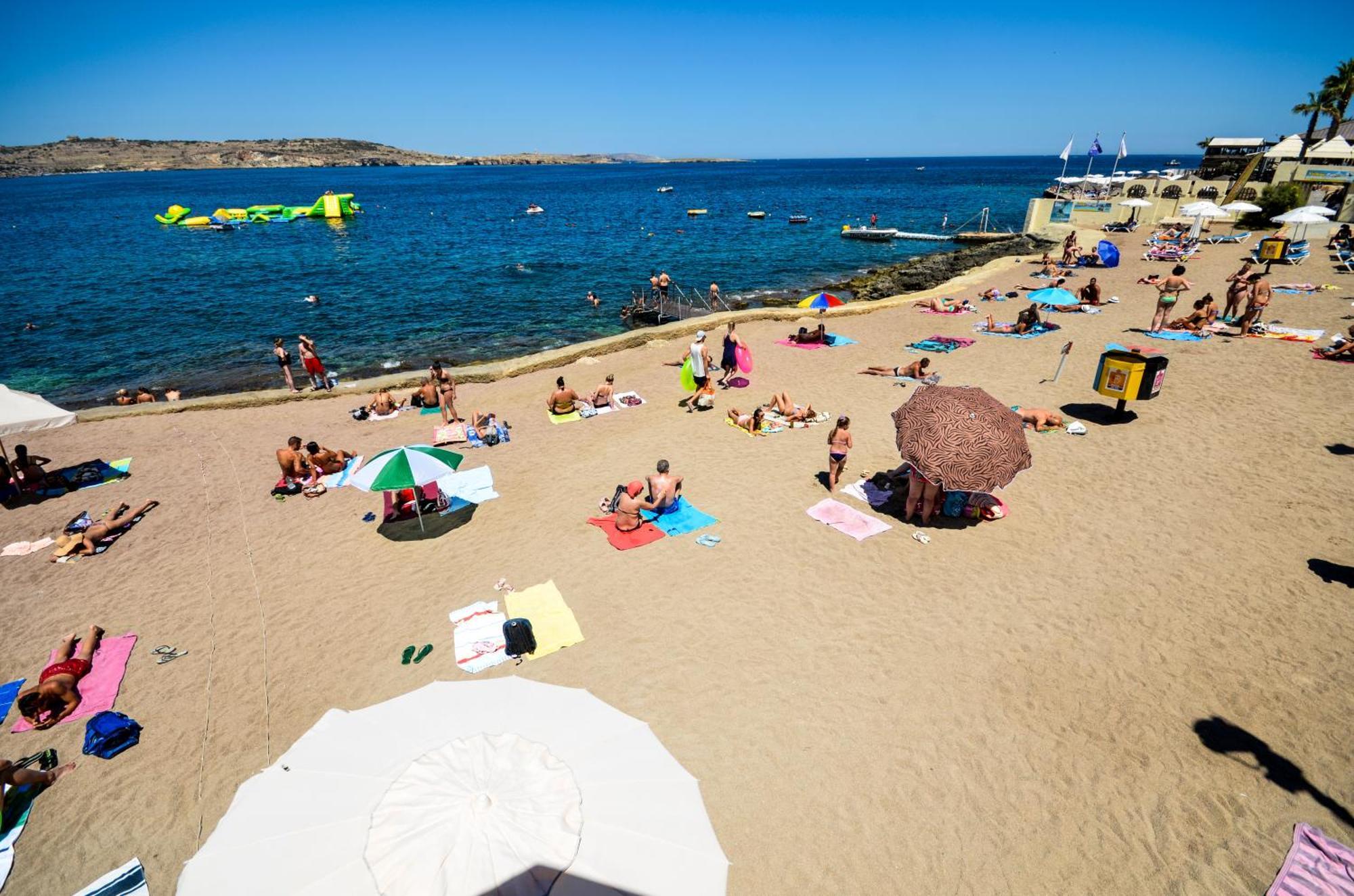 Islet Promenade Seafront Apartment With Large Corner Terrace By Getawaysmalta Σεντ Πόλς Μπέι Εξωτερικό φωτογραφία